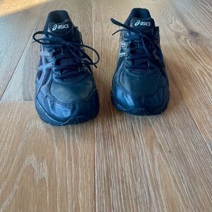 ASICS Men's Gel Foundation Walker size 10.5 (4E)